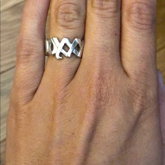 Tiffany & Co. XOXO Ring - Picture 4 of 4
